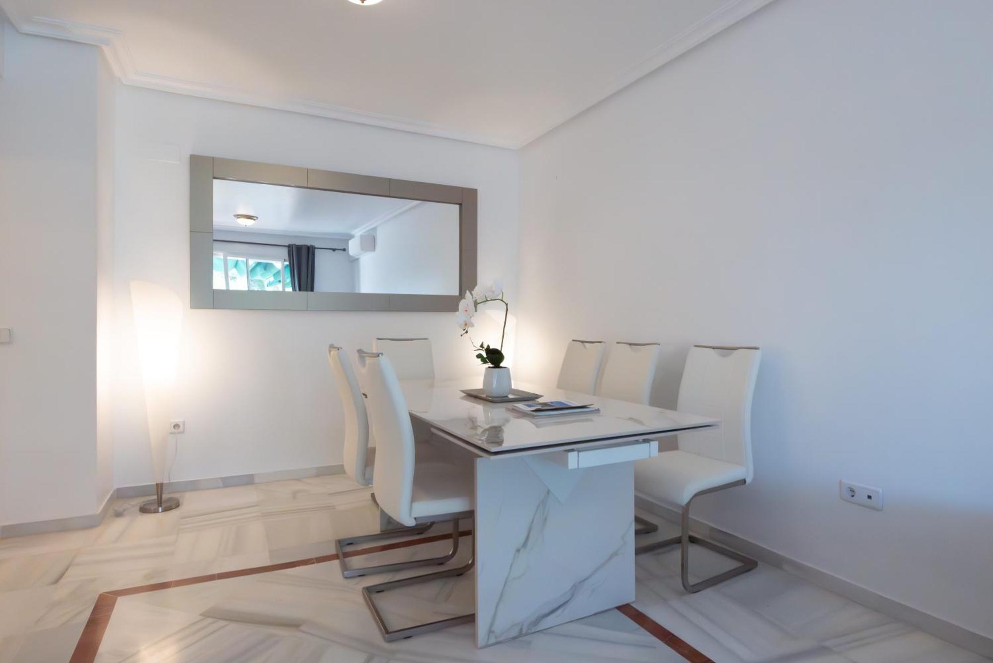 Apartment 2br, Lorcrimar Iv Puerto Banus