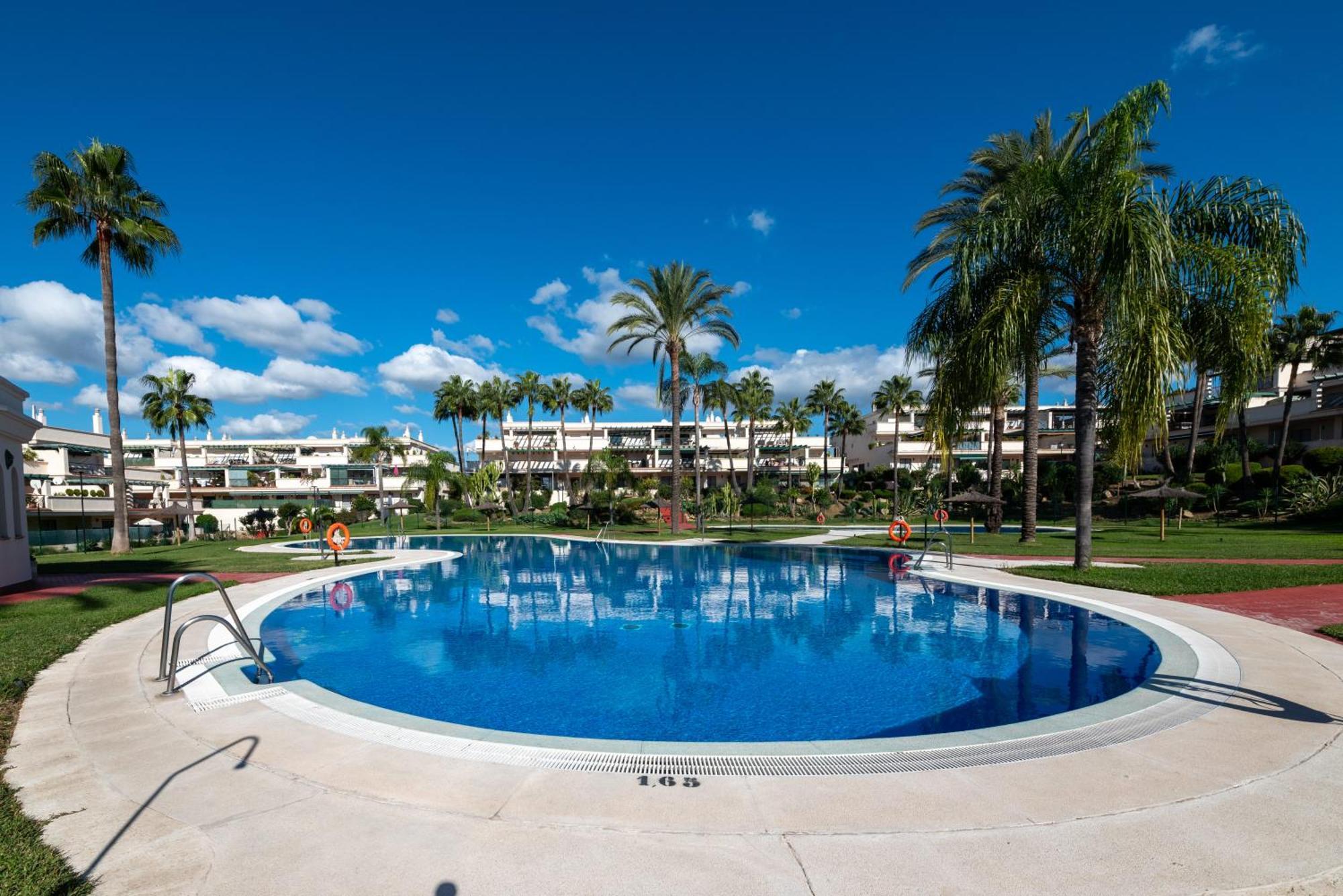 Apartment 2br, Lorcrimar Iv Puerto Banus Marbella